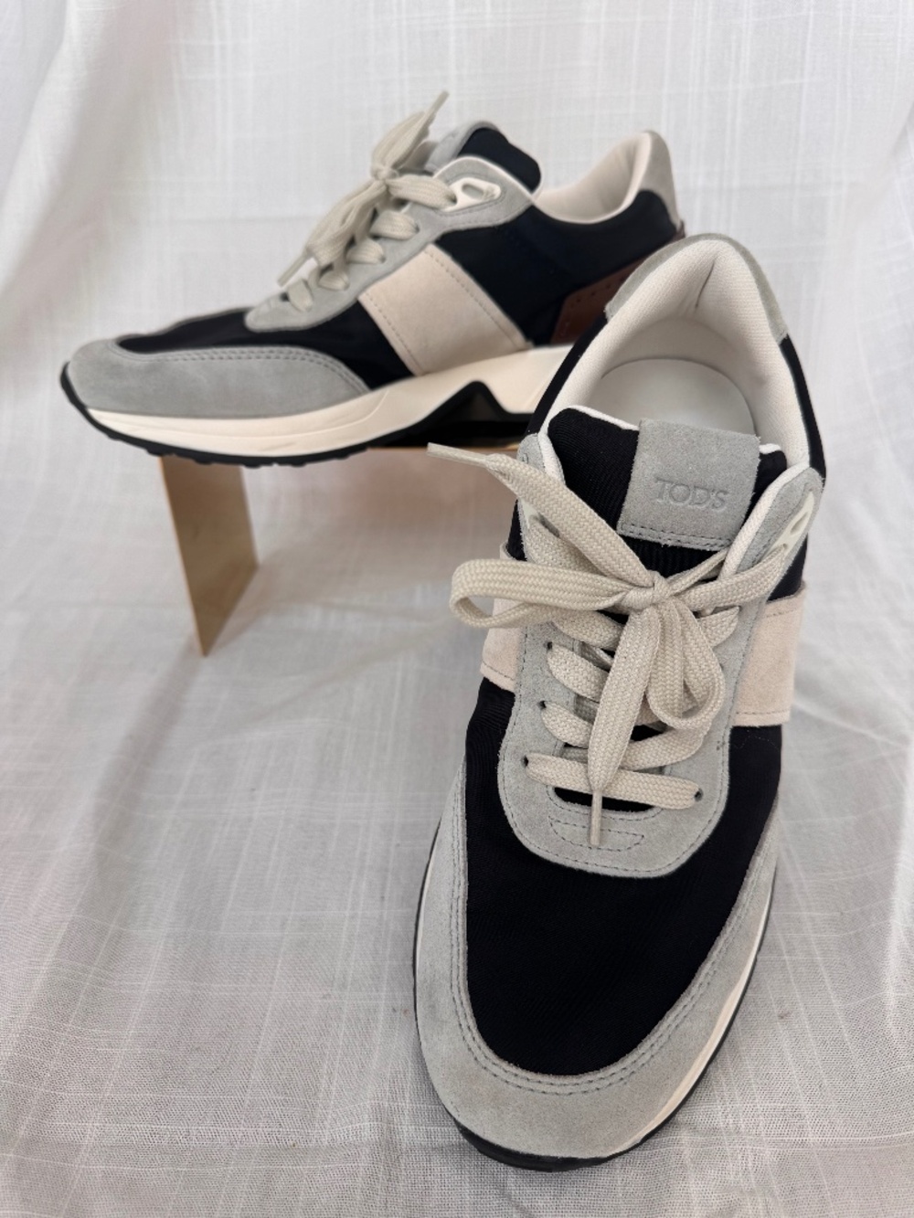Men's Tod's Lace up Sneaker Size 8.5